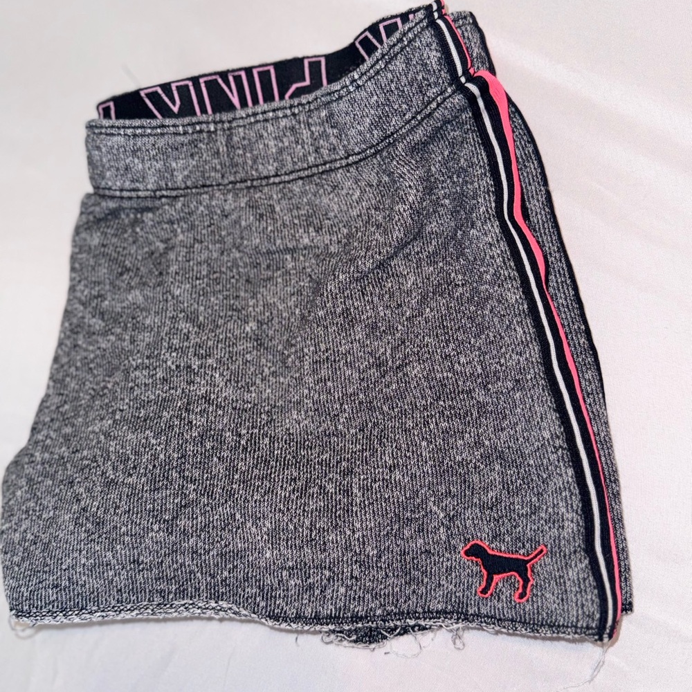 PINK Victoria Secrets Women Y2K Gray & Pink Logo Lounge Shorts Size Medium